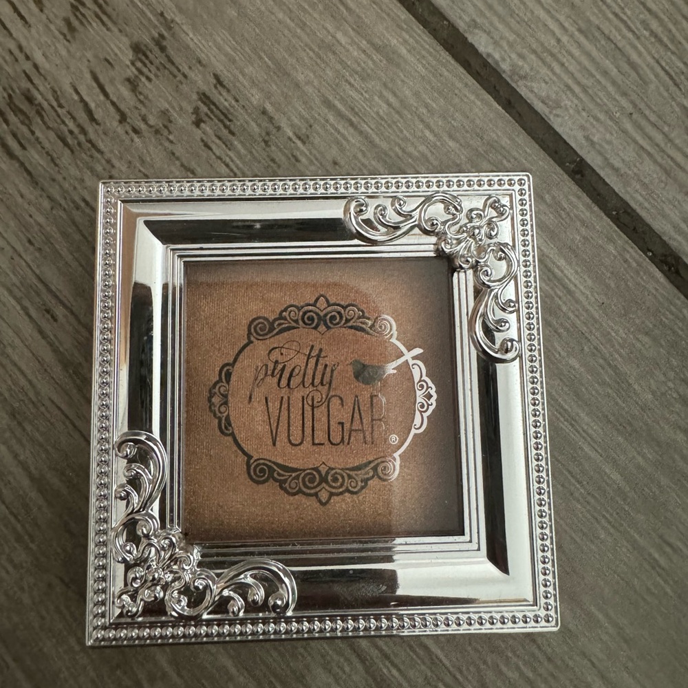 Pretty Vulgar highlighter